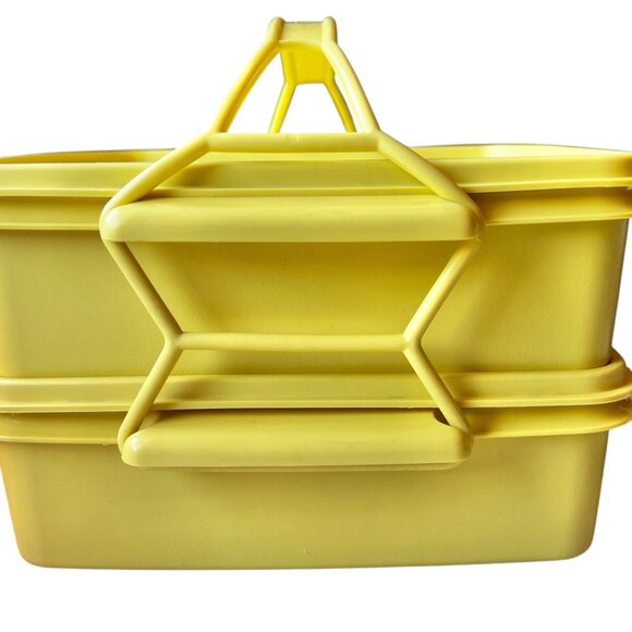 Tupperware Portable Food Set With Insets & Handle - Yellow Plastic Containers - Picture 11 of 12